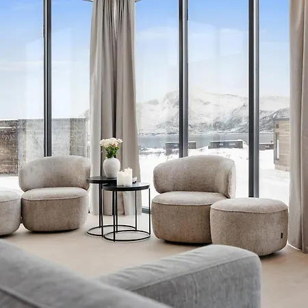 Arctic Aurora With Jacuzzi And Sauna Lyngværet