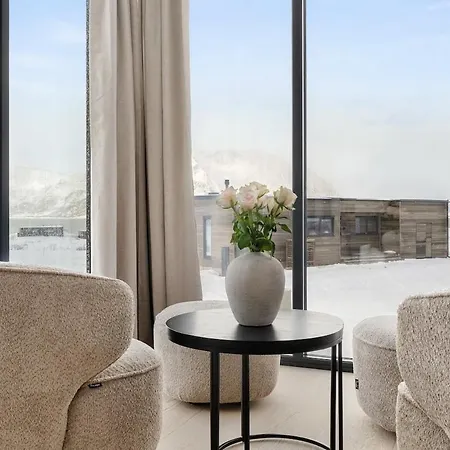 Arctic Aurora With Jacuzzi And Sauna