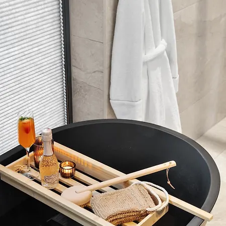 Arctic Aurora With Jacuzzi And Sauna *