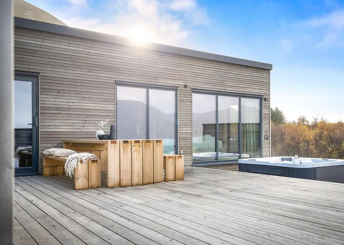 Arctic Aurora With Jacuzzi And Sauna *